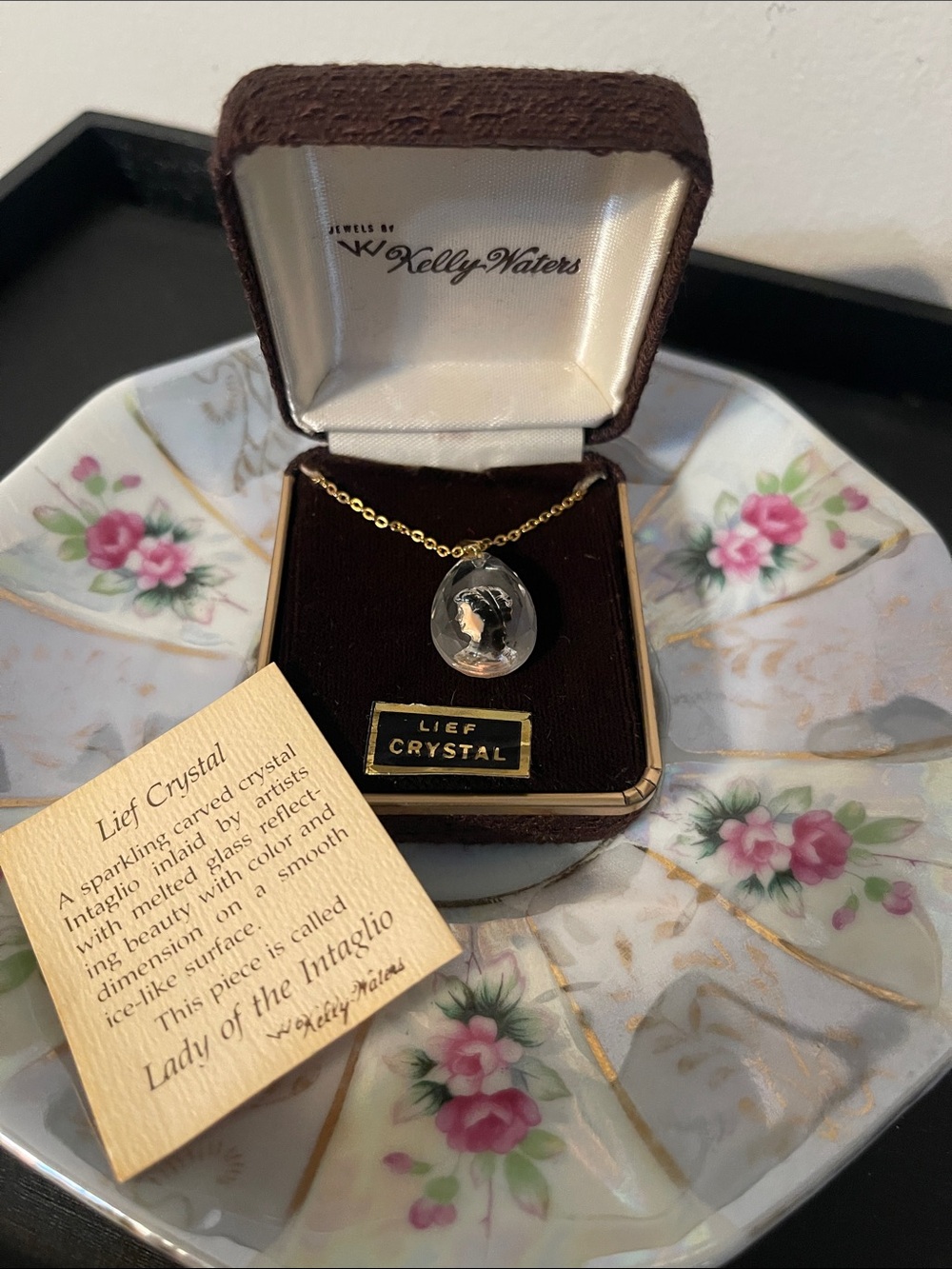 Vintage Lief Crystal Reverse Intaglio Cameo Pendant Necklace by Kelly Waters